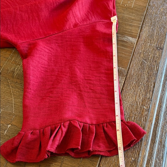 Red Ruffle Sleeve Top Med - Picture 4 of 5